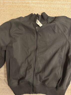 Lulu lemon charcoal zip up slightly cropped size 6